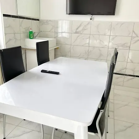 Maison Chaleureuse Et Bien Situee Appartement